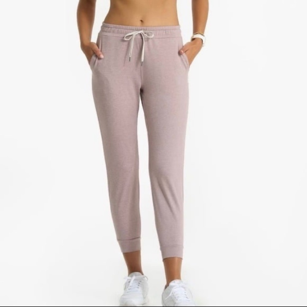 Vuori Performance Joggers NWOT